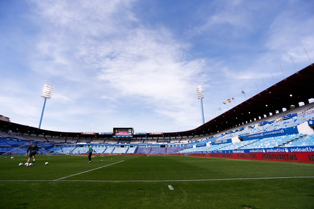 Jorge Azcón, alcalde de Zaragoza: "La nueva Romareda será un campo diseñado para cumplir con todos los requisitos de la FIFA" Jorge Azcón, alcalde de Zaragoza: "La nueva Romareda será un campo diseñado para cumplir con todos los requisitos de la FIFA"