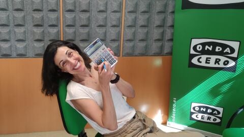 Carmen Quinteiro en los estudios de Onda Cero Pontevedra
