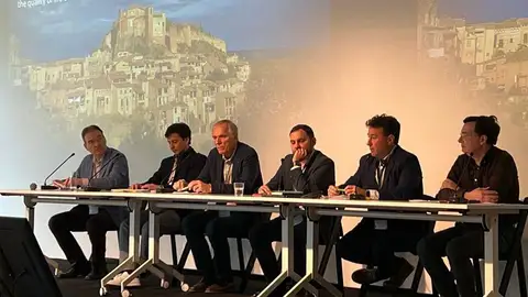 Fernando Blasco, gerente de TuHuesca, en Bruselas presentando SmartCulTour Fernando Blasco, gerente de TuHuesca, en Bruselas presentando SmartCulTour