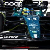 Fernando Alonso, en el Aston Martin Fernando Alonso, en el Aston Martin