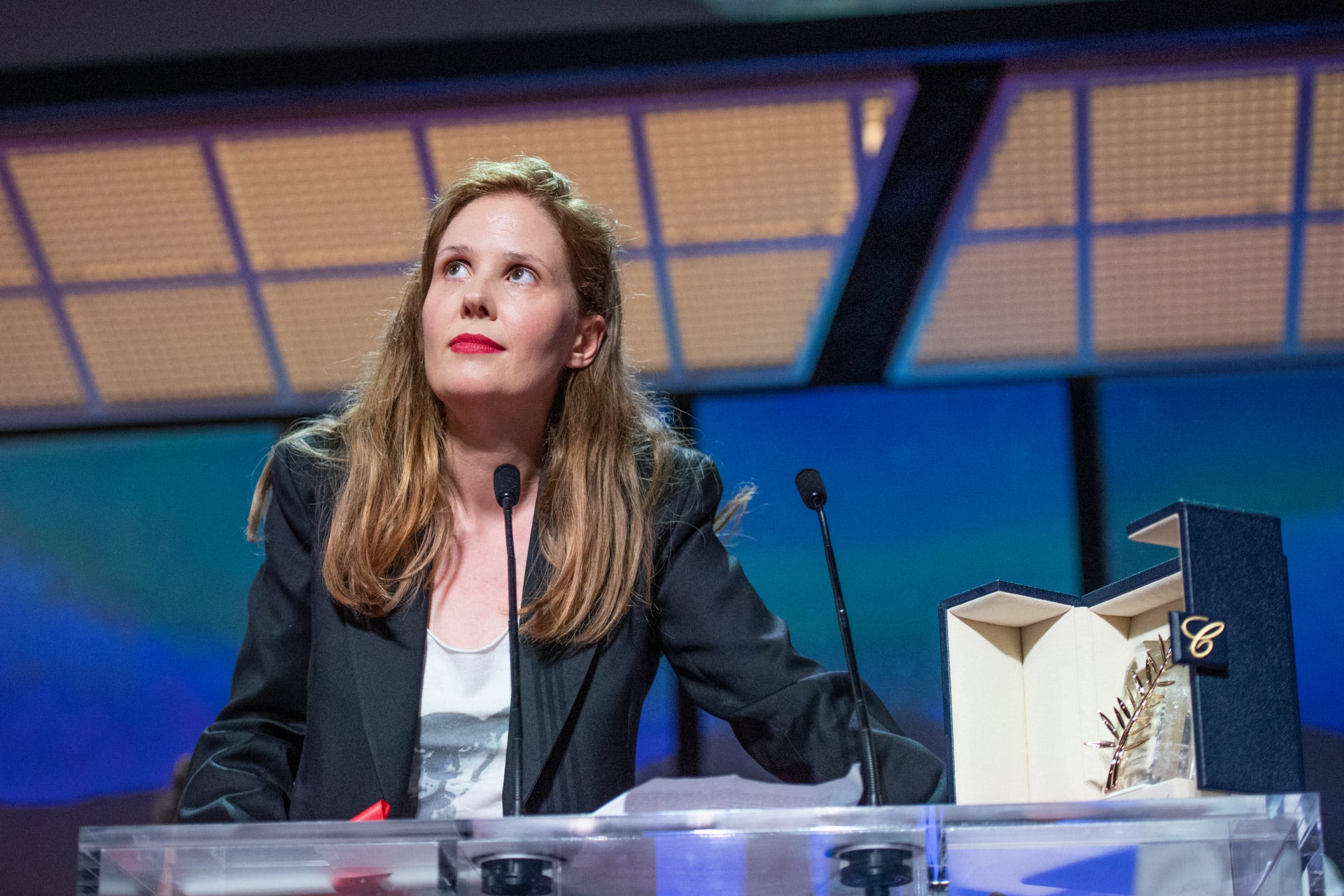 Justine Triet gana la Palma de Oro del Festival de Cannes con 'Anatomía de una caída' Justine Triet gana la Palma de Oro del Festival de Cannes con 'Anatomía de una caída'