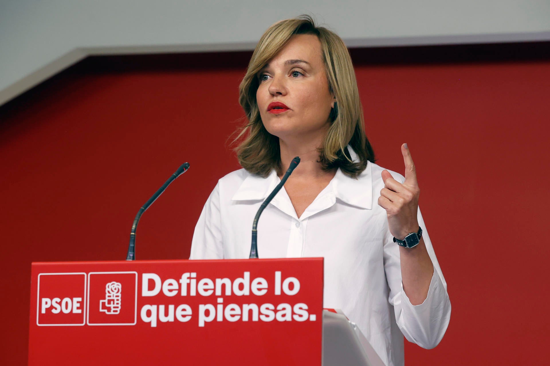 El PSOE resta importancia a los sondeos a pie de urna, pide prudencia y habla de "sensaciones positivas" El PSOE resta importancia a los sondeos a pie de urna, pide prudencia y habla de "sensaciones positivas"