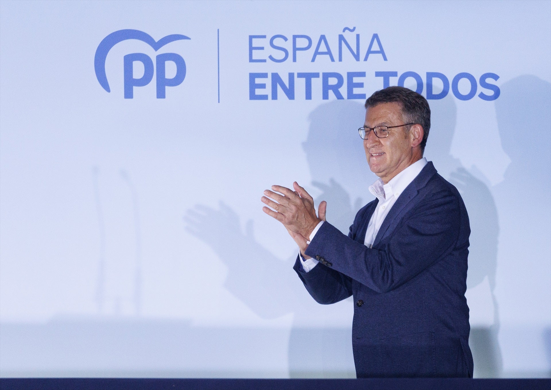 El PP lograría 145 escaños frente a 103 del PSOE en las elecciones del 23J, según una encuesta El PP lograría 145 escaños frente a 103 del PSOE en las elecciones del 23J, según una encuesta