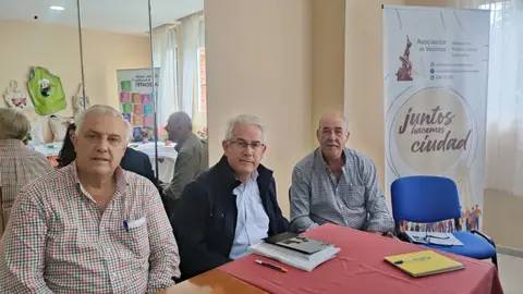 Las asociaciones de vecinos de Badajoz en contra del bando publicado por el Ayuntamiento que regula las fiestas de las barriadas Las asociaciones de vecinos de Badajoz en contra del bando publicado por el Ayuntamiento que regula las fiestas de las barriadas