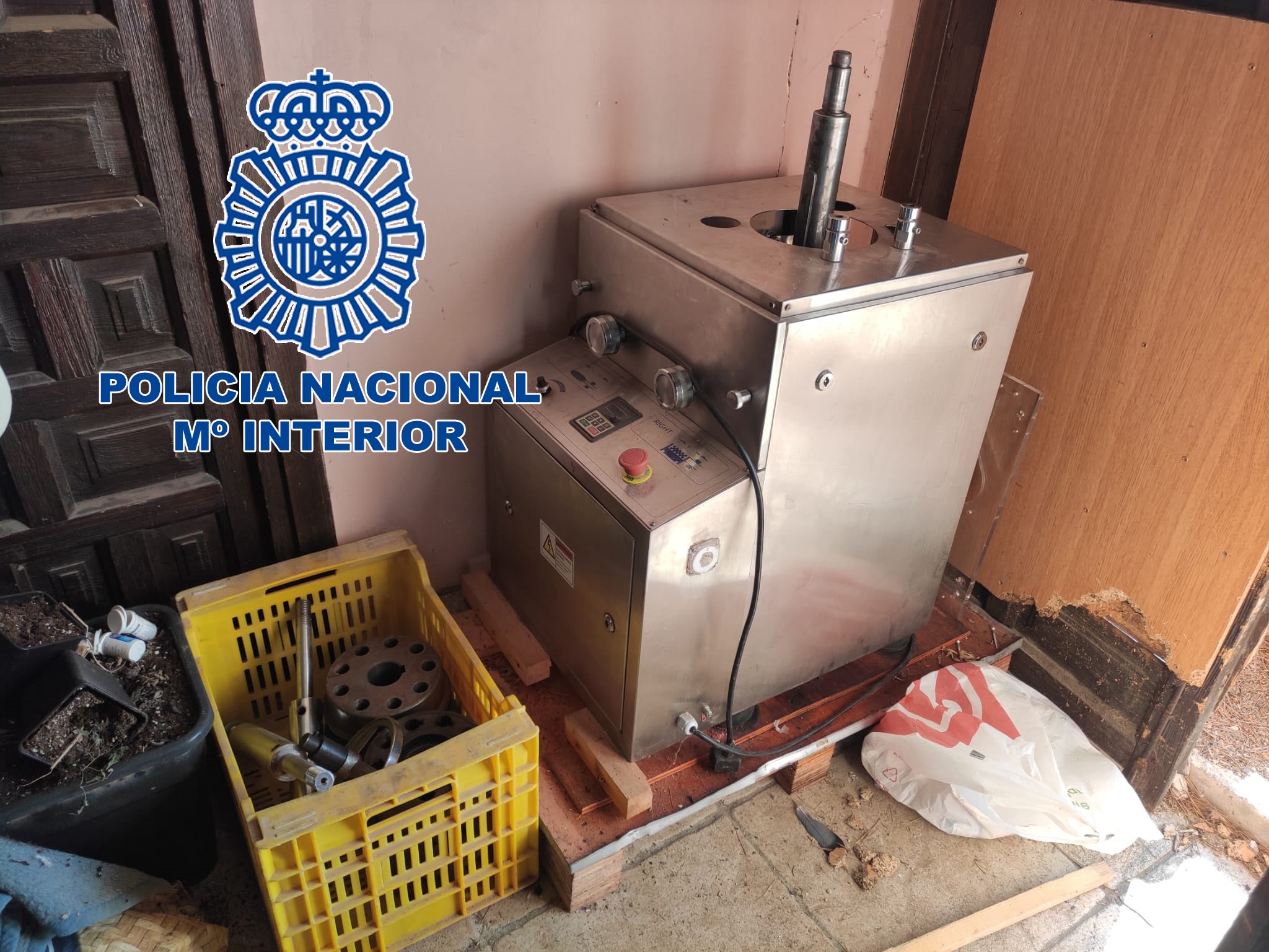 Detenidas 15 personas por cultivo y tráfico de drogas en Benidorm, Polop y Finestrat Detenidas 15 personas por cultivo y tráfico de drogas en Benidorm, Polop y Finestrat