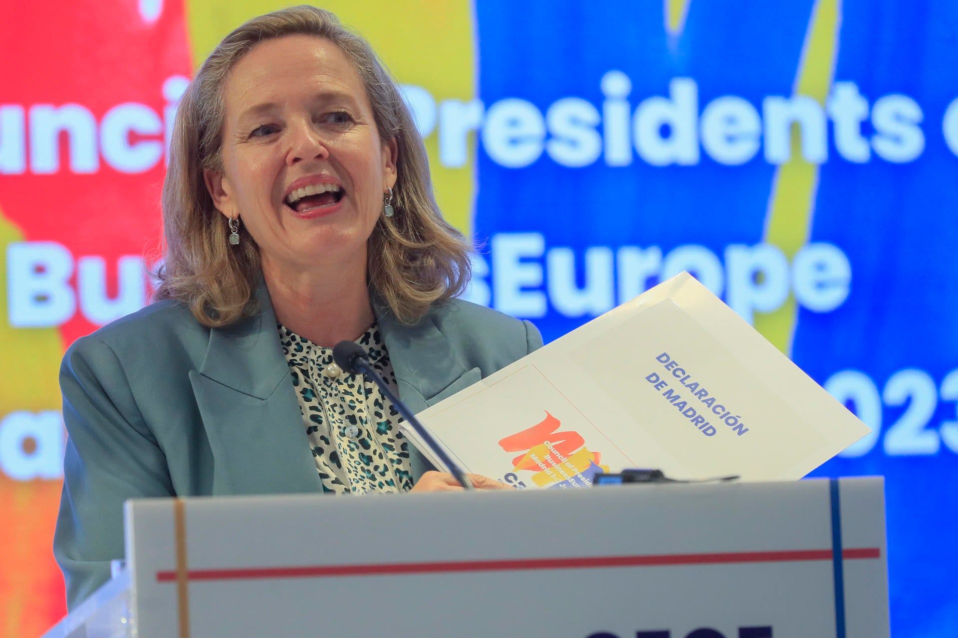 El Gobierno anuncia un fondo de 1.000 millones de euros para modernizar el sector turístico El Gobierno anuncia un fondo de 1.000 millones de euros para modernizar el sector turístico