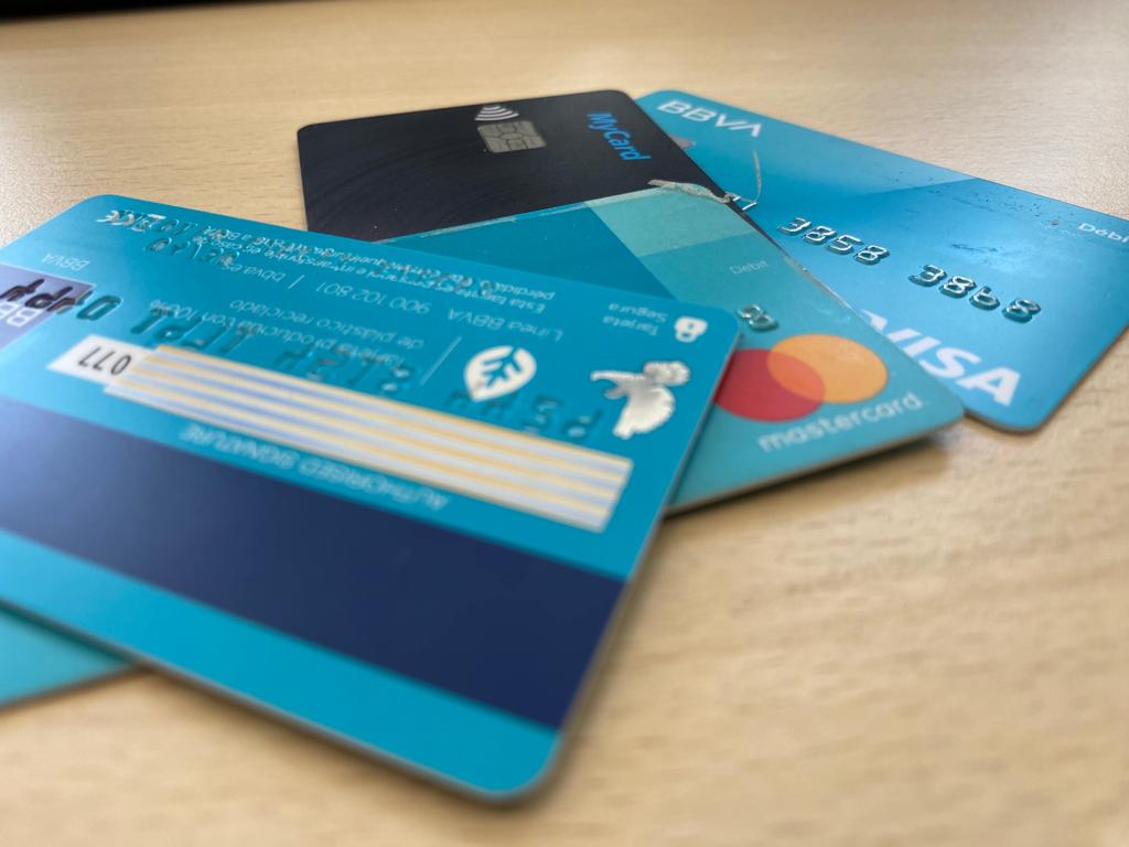 La Policía Nacional detiene en Benidorm a dos estafadores mediante el sistema de 'phishing' La Policía Nacional detiene en Benidorm a dos estafadores mediante el sistema de 'phishing'