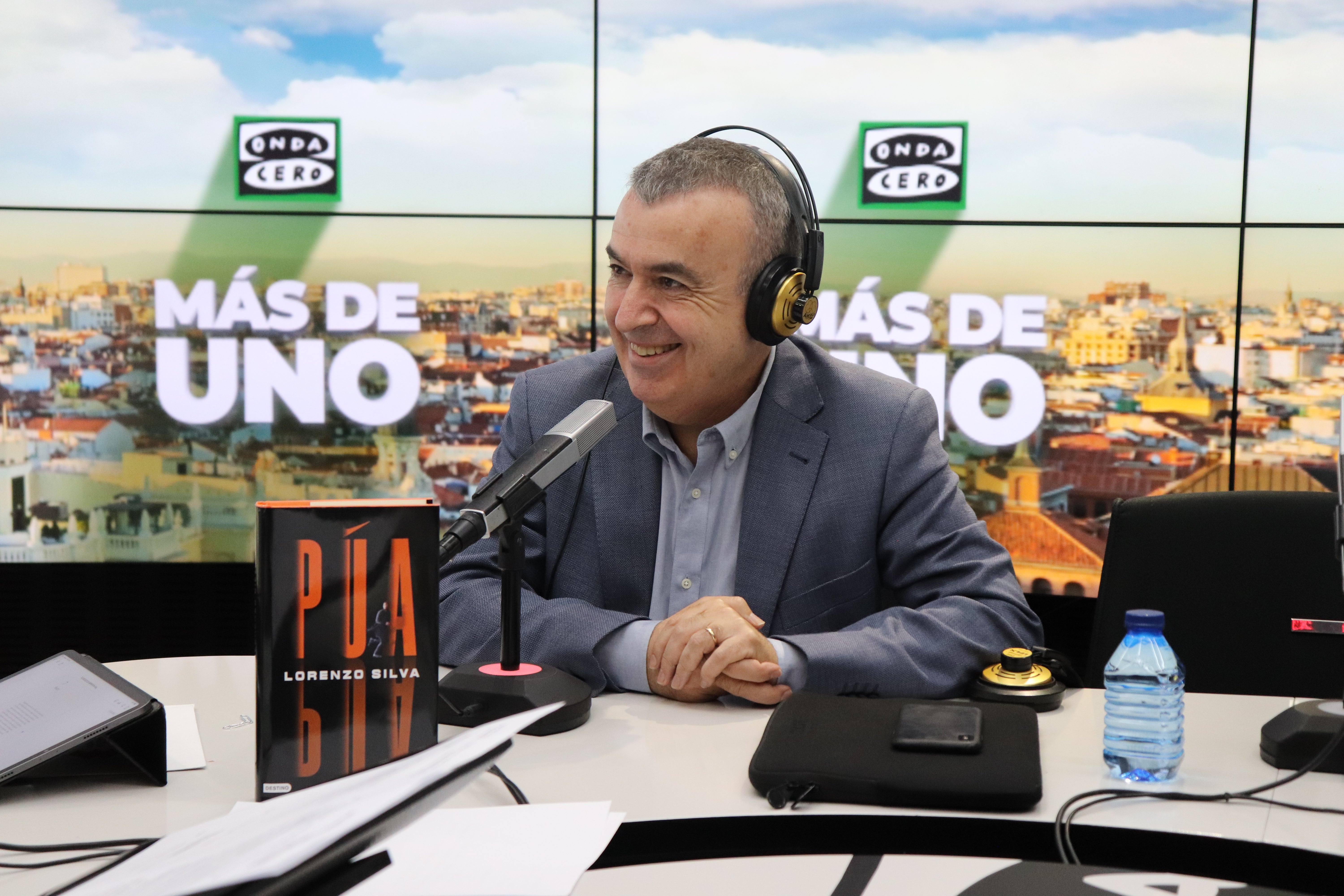 Lorenzo Silva: "Da la medida de lo que somos, lo que hacemos, y sobre todo, lo que deseamos" Lorenzo Silva: "Da la medida de lo que somos, lo que hacemos, y sobre todo, lo que deseamos"
