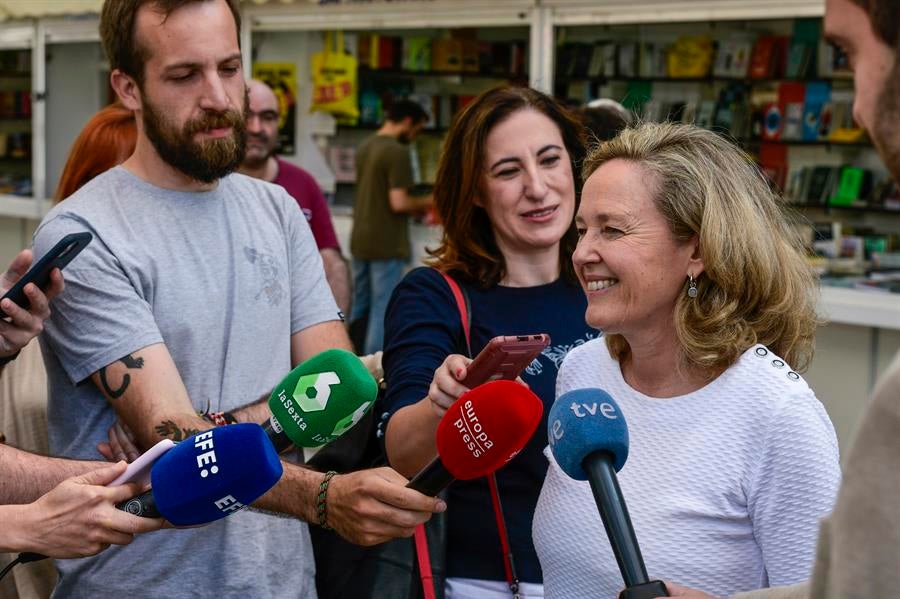 Calviño reafirma su compromiso con Sánchez y habla de "desaparición" de Podemos tras el 28M Calviño reafirma su compromiso con Sánchez y habla de "desaparición" de Podemos tras el 28M