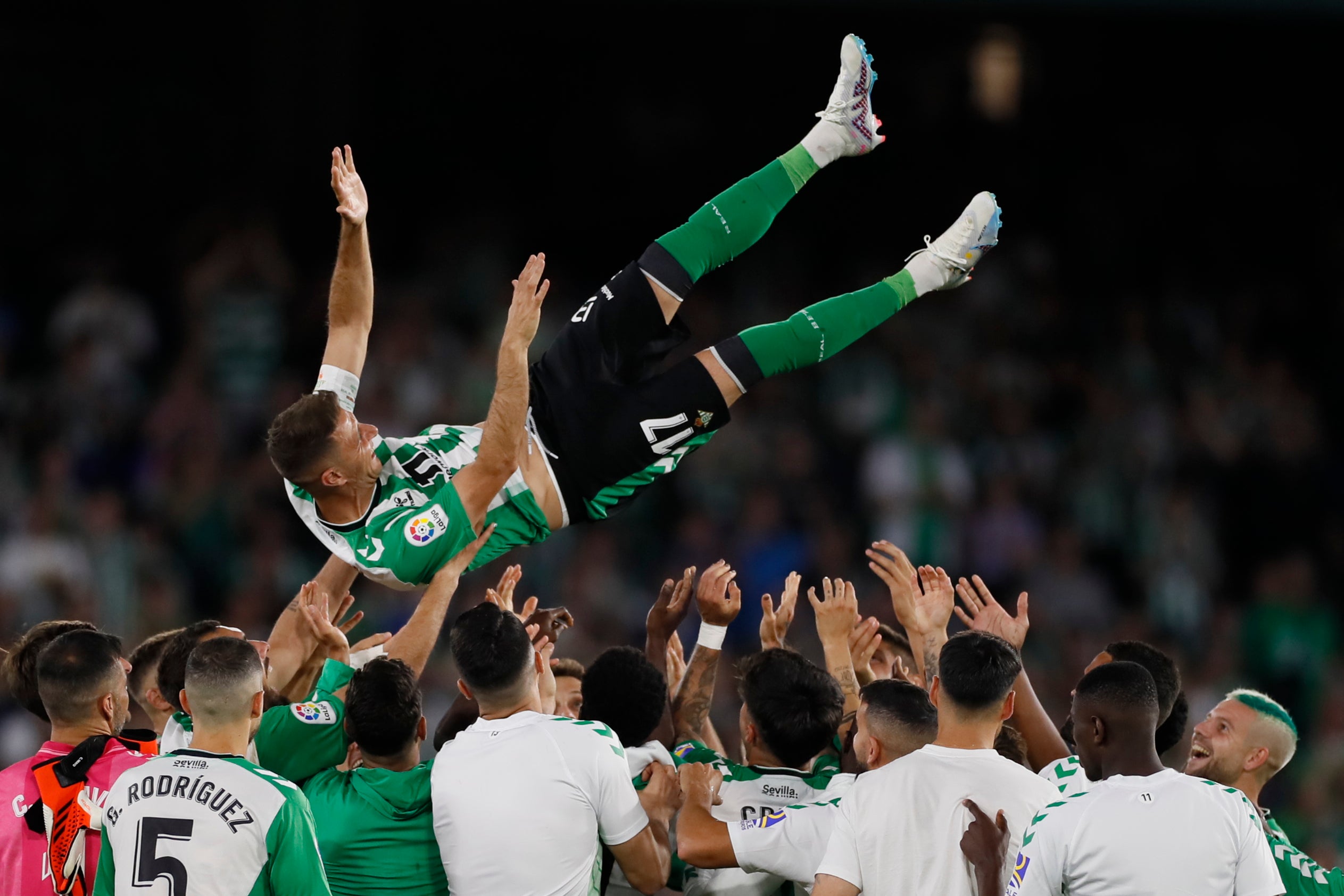Joaquín dice adiós al fútbol igulando a Zubizarreta Joaquín dice adiós al fútbol igulando a Zubizarreta