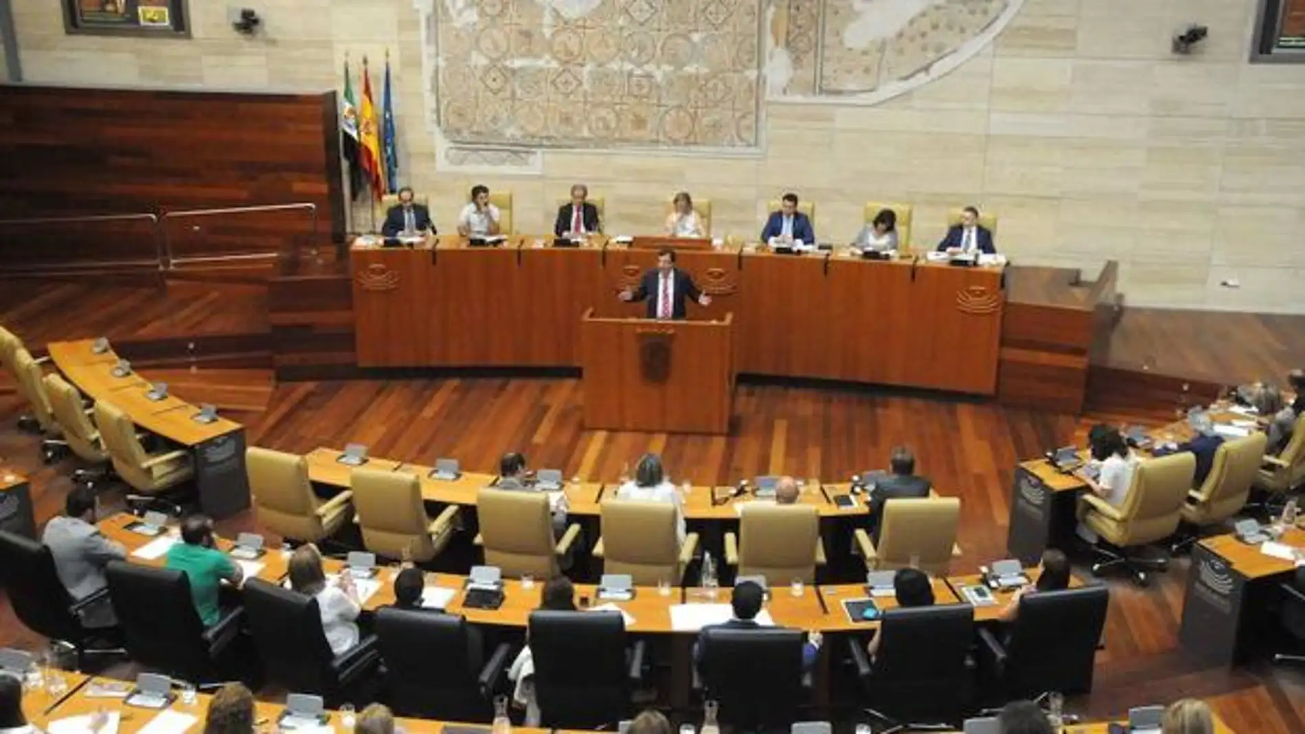 El jueves 15 de junio, fecha para el Pleno de Constitución de la nueva Asamblea de Extremadura 