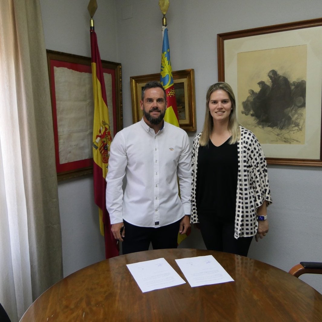 El PP y Socialistes d´Alginet firman el primer pacto de gobierno de la nueva legislatura en La Ribera El PP y Socialistes d´Alginet firman el primer pacto de gobierno de la nueva legislatura en La Ribera