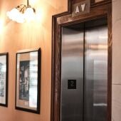 Los Gremios: El sube y baja de los ascensores