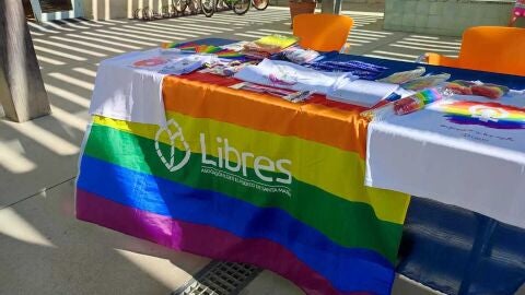 Mesa informativa de Libres LGTBI