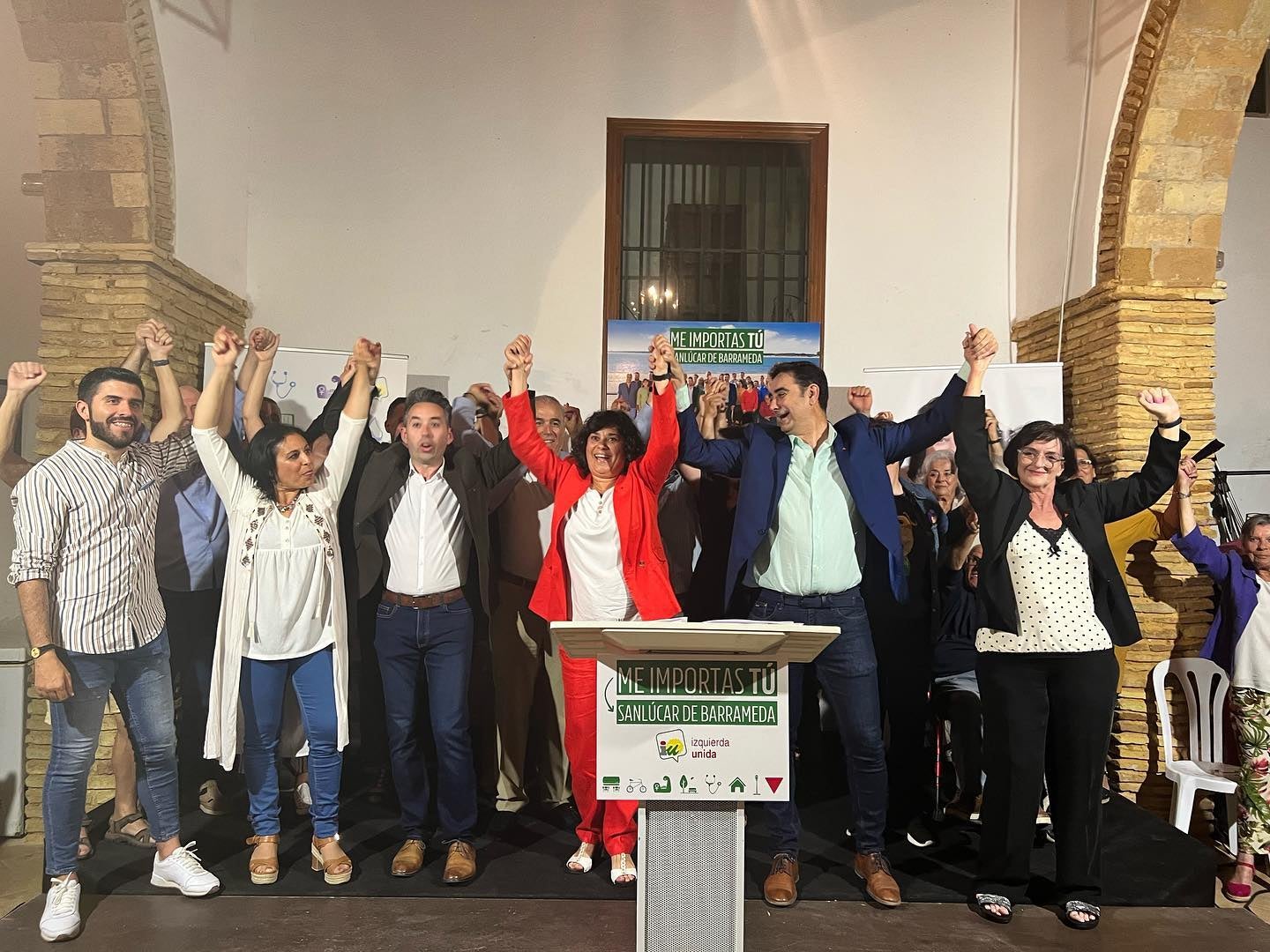 Izquierda Unida pide al PSOE de Sanlúcar que vote a su candidata "para evitar un gobierno de derechas" Izquierda Unida pide al PSOE de Sanlúcar que vote a su candidata "para evitar un gobierno de derechas"