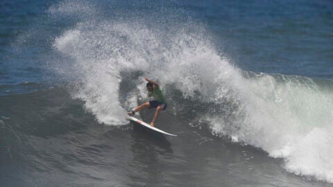 Gon Guti&eacute;rrez - surfista - El Salvador
