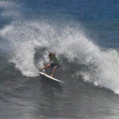 Gon Gutiérrez - surfista - El Salvador