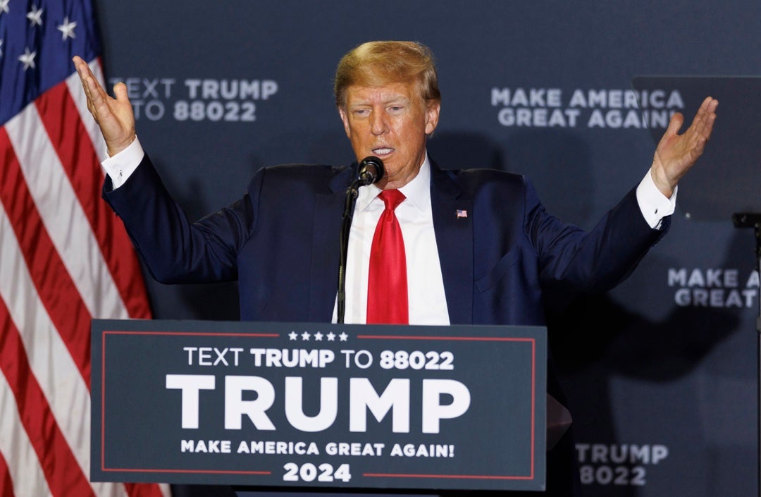 Trump es acusado de cuatro cargos por intentar revertir el resultado de las elecciones Trump es acusado de cuatro cargos por intentar revertir el resultado de las elecciones