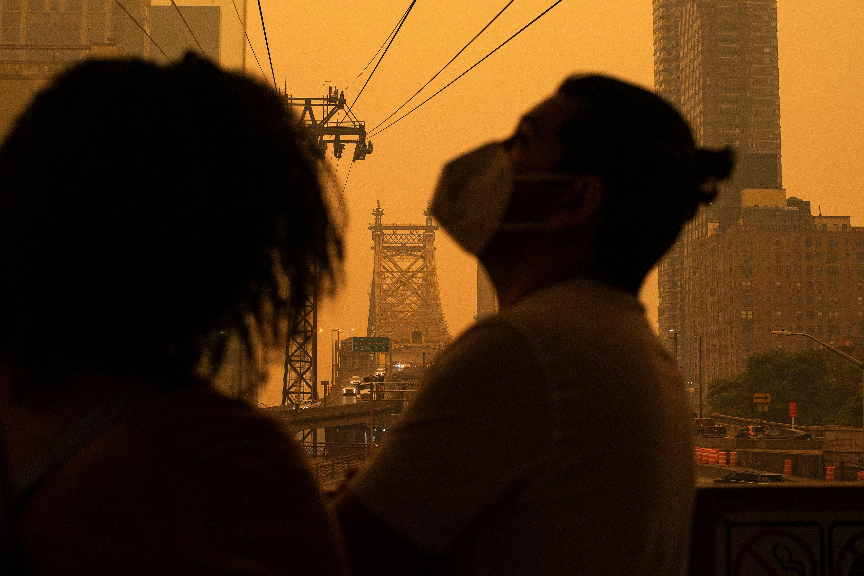 El humo de los incendios forestales daña la salud, aunque el fuego esté a cientos de kilómetros El humo de los incendios forestales daña la salud, aunque el fuego esté a cientos de kilómetros