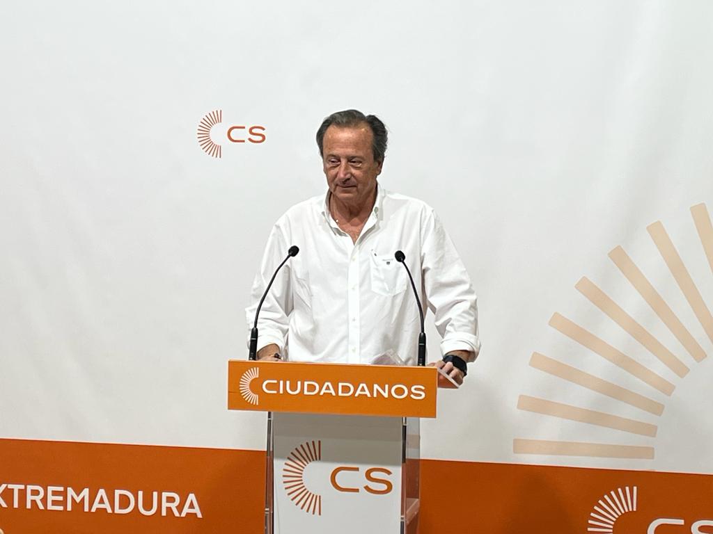 Ciudadanos se reorganizará en Extremadura con un carácter más municipalista Ciudadanos se reorganizará en Extremadura con un carácter más municipalista