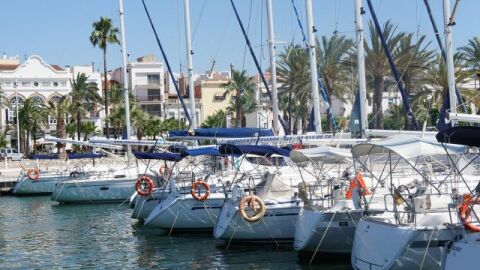 Port n&agrave;utic Vilanova
