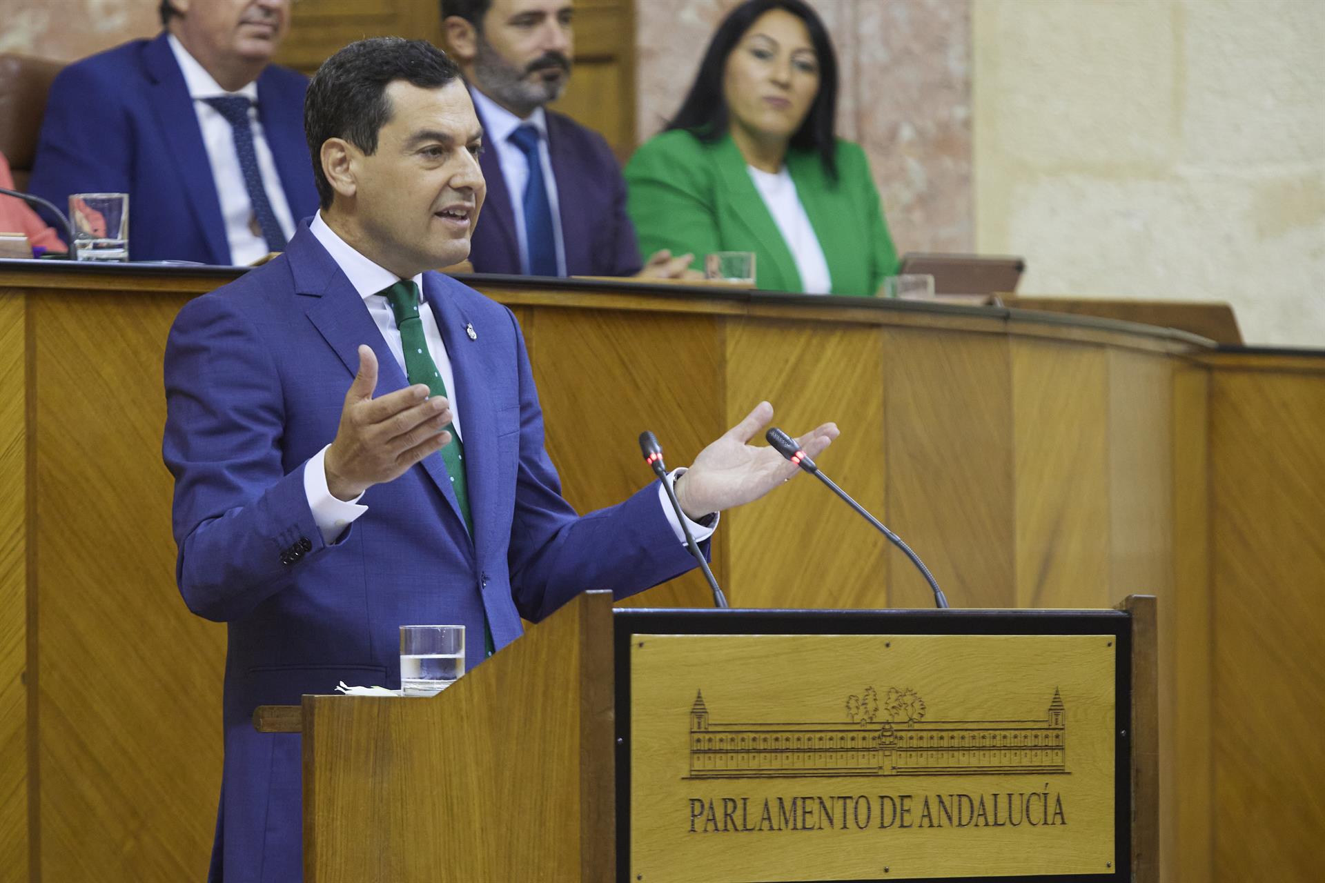 Moreno solicita comparecer en un debate de política general sobre Andalucía en el Parlamento el 28 de junio Moreno solicita comparecer en un debate de política general sobre Andalucía en el Parlamento el 28 de junio