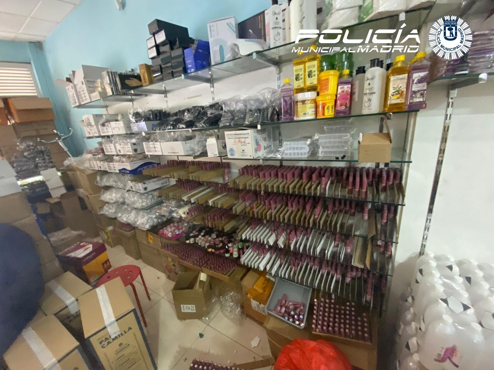 La mayor incautación de cosméticos ilegales en España: más de 700.000 productos en Madrid La mayor incautación de cosméticos ilegales en España: más de 700.000 productos en Madrid