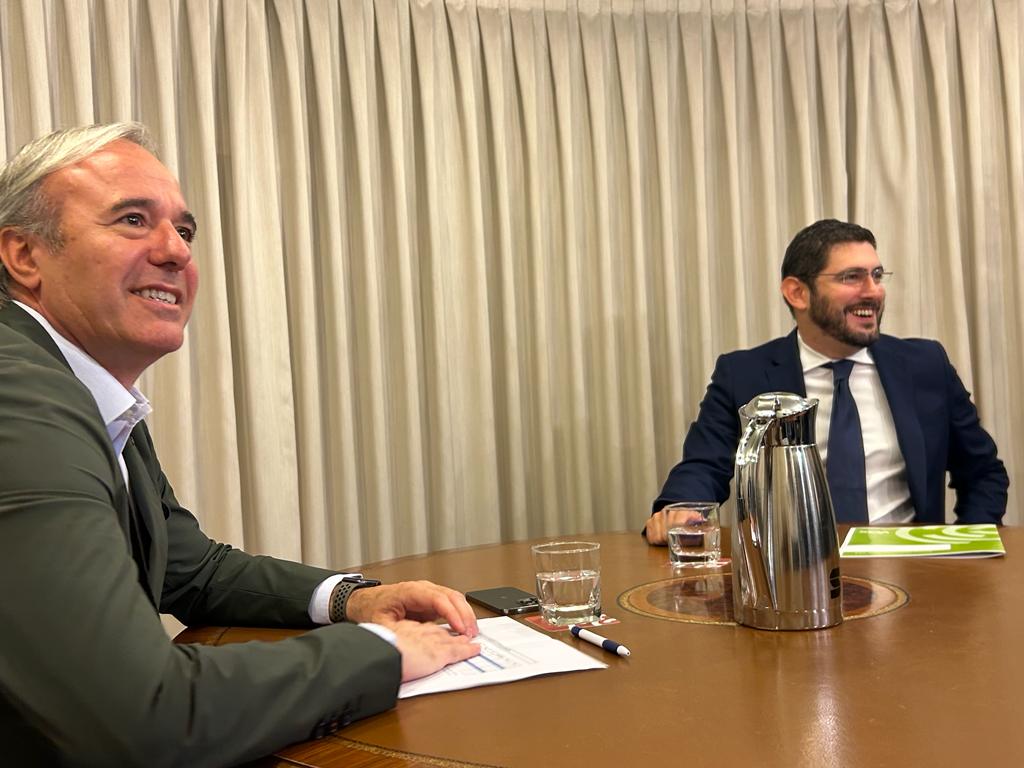 Vox condiciona la investidura de Azcón a su entrada en el Gobierno de Aragón Vox condiciona la investidura de Azcón a su entrada en el Gobierno de Aragón