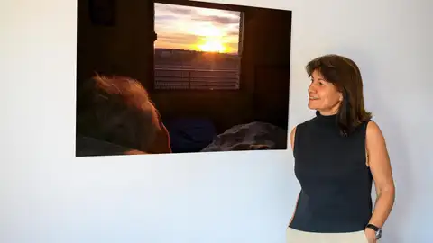 El Hospital de Mérida expone fotografías de Nieves Agut que ponen el foco en los cuidados a mayores y dependientes El Hospital de Mérida expone fotografías de Nieves Agut que ponen el foco en los cuidados a mayores y dependientes