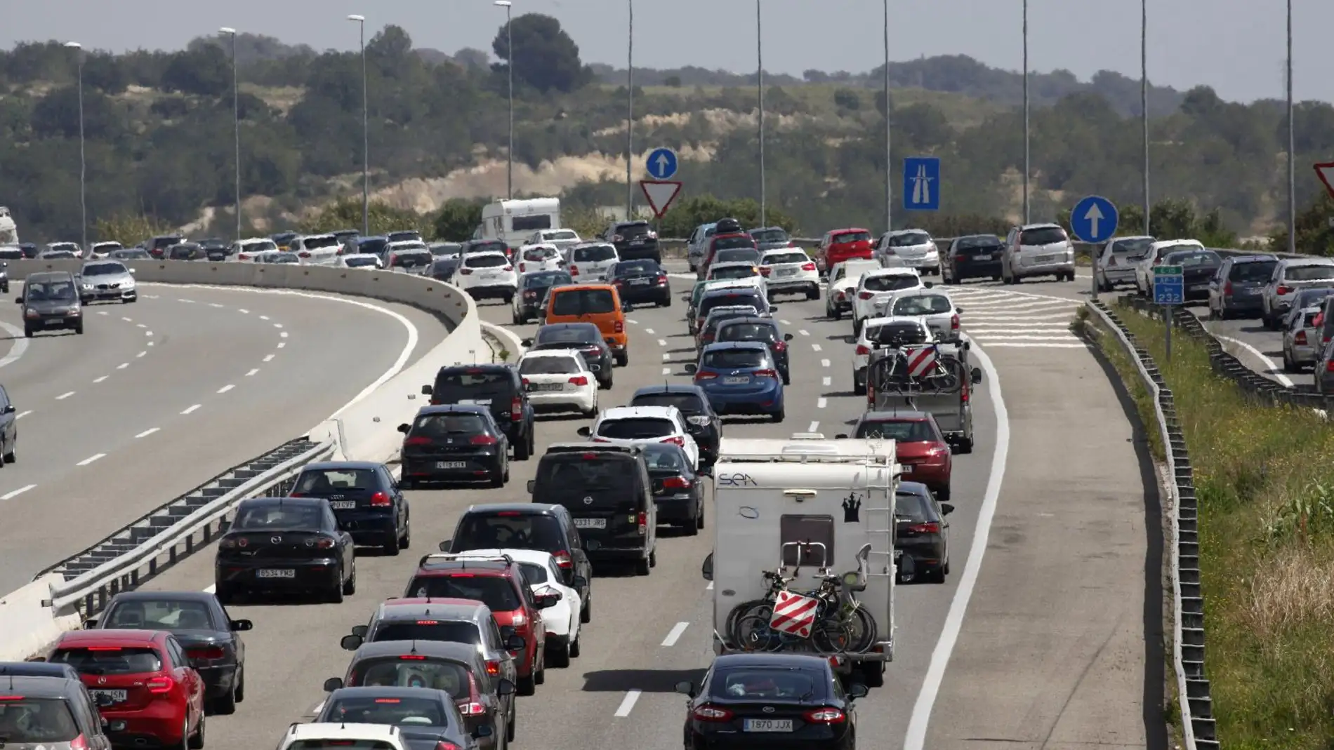 La OCU alerta de riesgo de incendio en estos modelos de coche: hay 70.000 en España