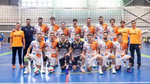 Equipo s&eacute;nior del Cableworld Volei Villena Petrer.