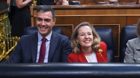 El creciente protagonismo de Nadia Calviño en el PSOE: el activo clave de la campaña de Pedro Sánchez
