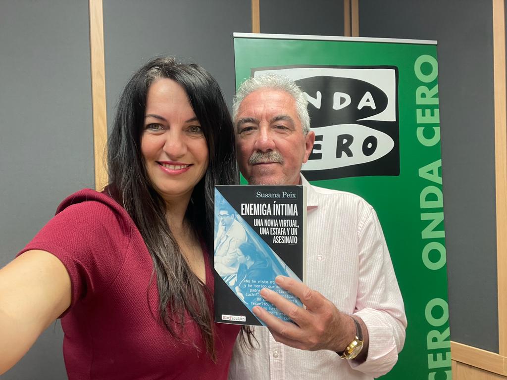 El asesinato de un hombre a manos de su hijo manipulado por una mujer, centra la trama de la novela 'Enemiga íntima' El asesinato de un hombre a manos de su hijo manipulado por una mujer, centra la trama de la novela 'Enemiga íntima'