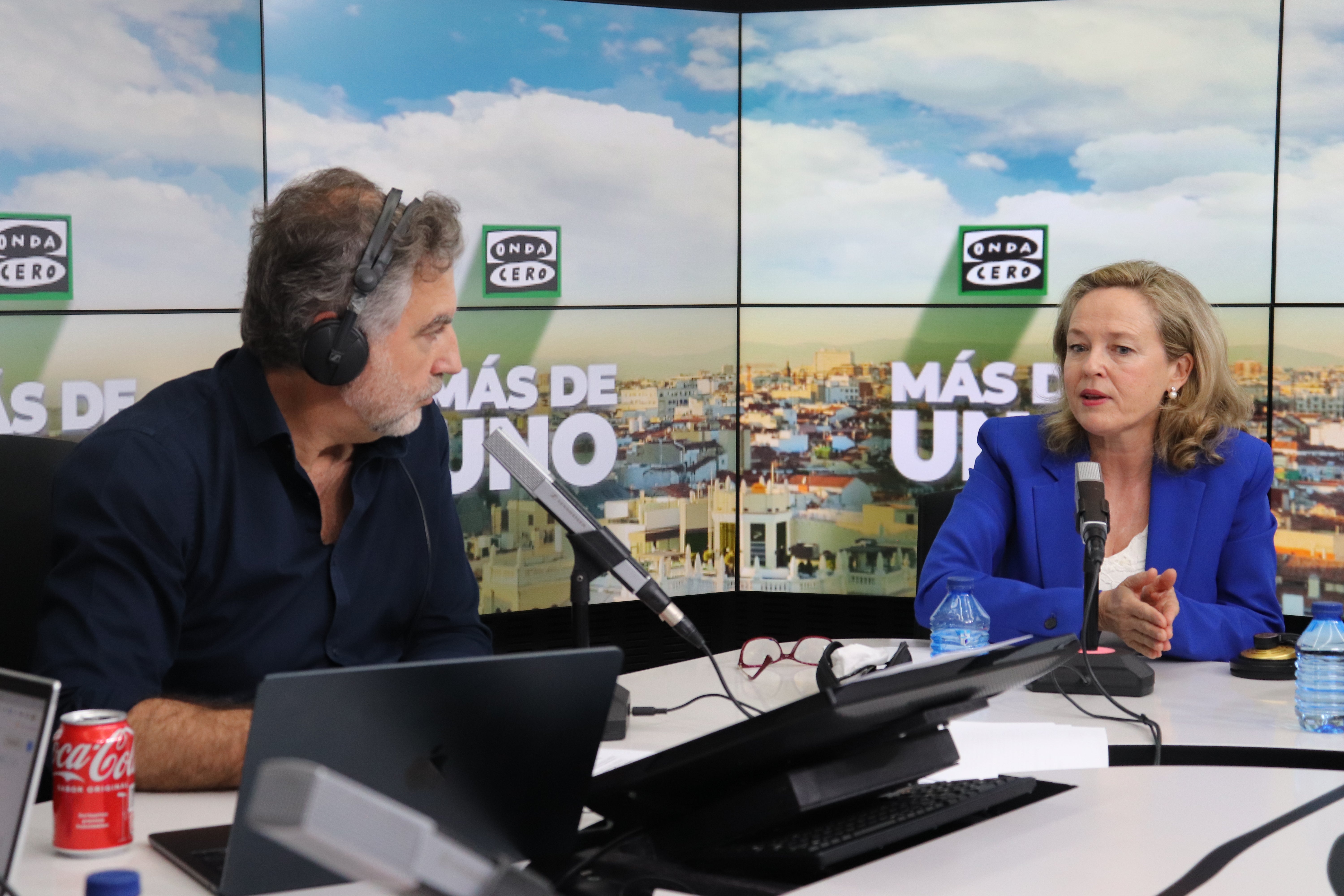 Vídeo | Entrevista completa de Carlos Alsina a Nadia Calviño en 'Más de uno' Vídeo | Entrevista completa de Carlos Alsina a Nadia Calviño en 'Más de uno'