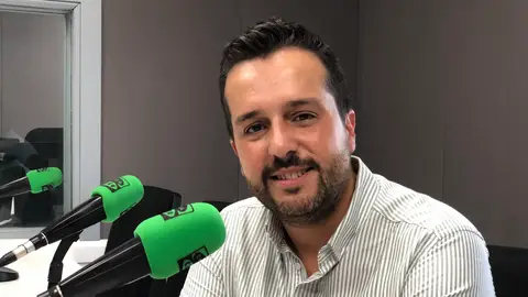 Héctor Castiñeira, Enfermera Saturada Héctor Castiñeira, Enfermera Saturada