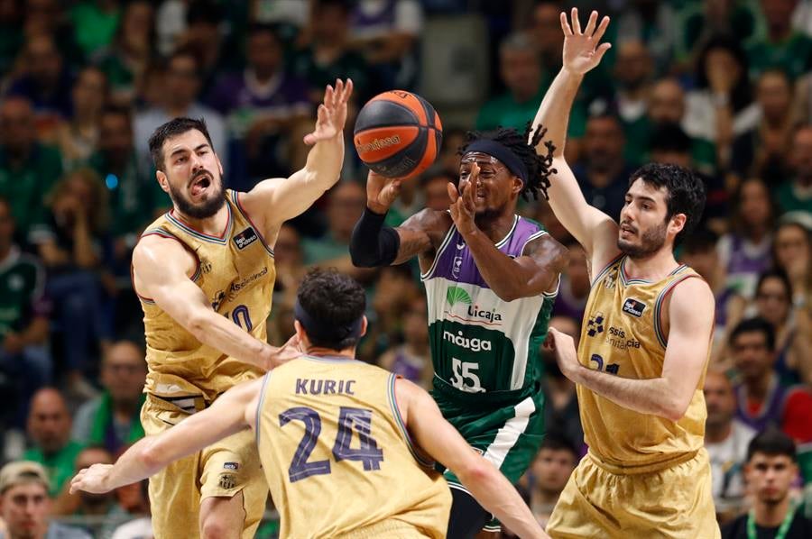 El Barcelona se cita con el Real Madrid en la final de la ACB El Barcelona se cita con el Real Madrid en la final de la ACB