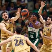 El Barcelona se cita con el Real Madrid en la final de la ACB