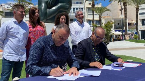 Pacto del Abrazo en Altea Pacto del Abrazo en Altea