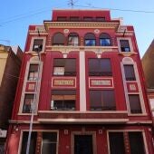Desalojado un edificio de la calle gobernador de Castelló por riesgo de derrumbe
