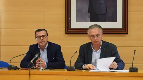 Los alcaldes de Don Benito y Villanueva reprochan a Guardiola haber "enterrado la concordia" por alcanzar el poder Los alcaldes de Don Benito y Villanueva reprochan a Guardiola haber "enterrado la concordia" por alcanzar el poder