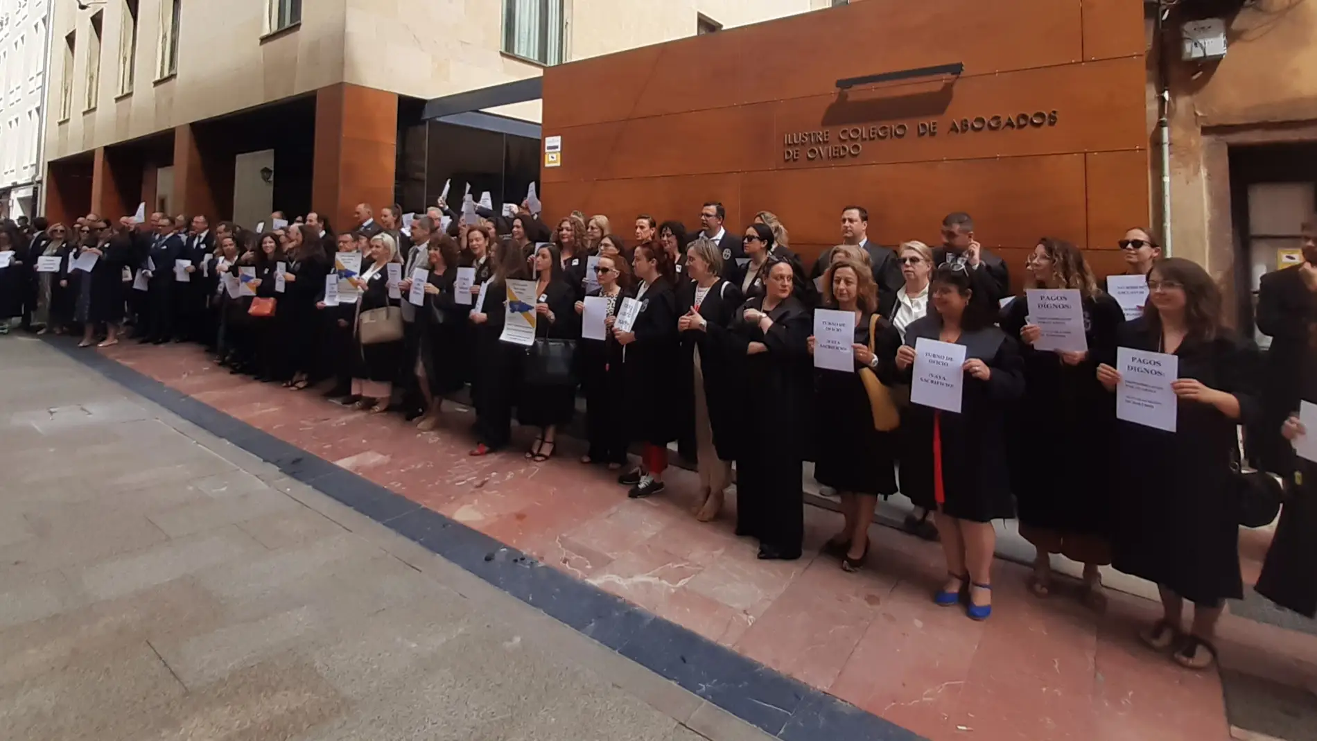 Los abogados asturianos consideran una "esclavitud" el turno de oficio en el Principado