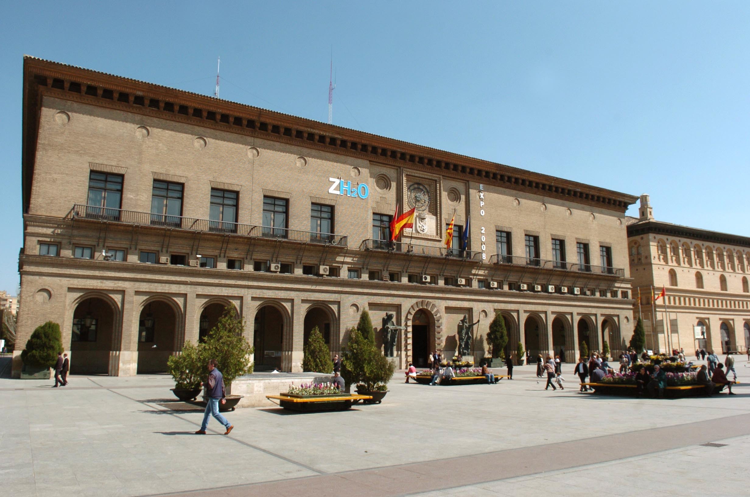 El Ayuntamiento defiende su planificación de las fiestas, mientras DGA y PSOE la critican El Ayuntamiento defiende su planificación de las fiestas, mientras DGA y PSOE la critican