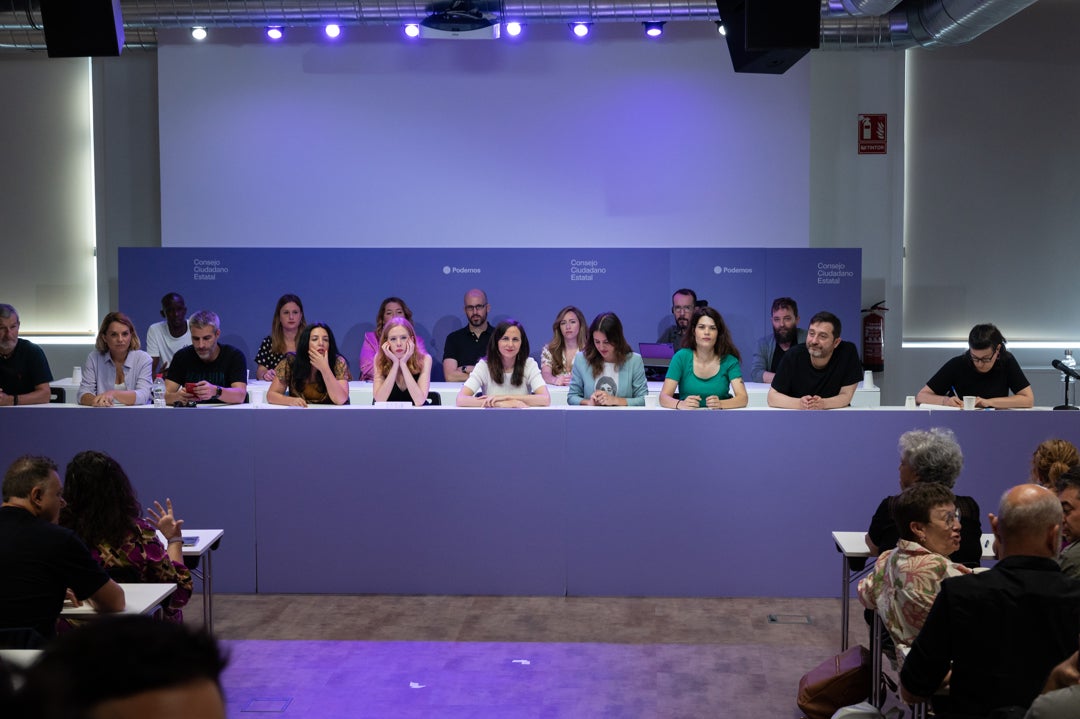 Podemos asume el veto a Irene Montero y acepta su papel menor en Sumar Podemos asume el veto a Irene Montero y acepta su papel menor en Sumar