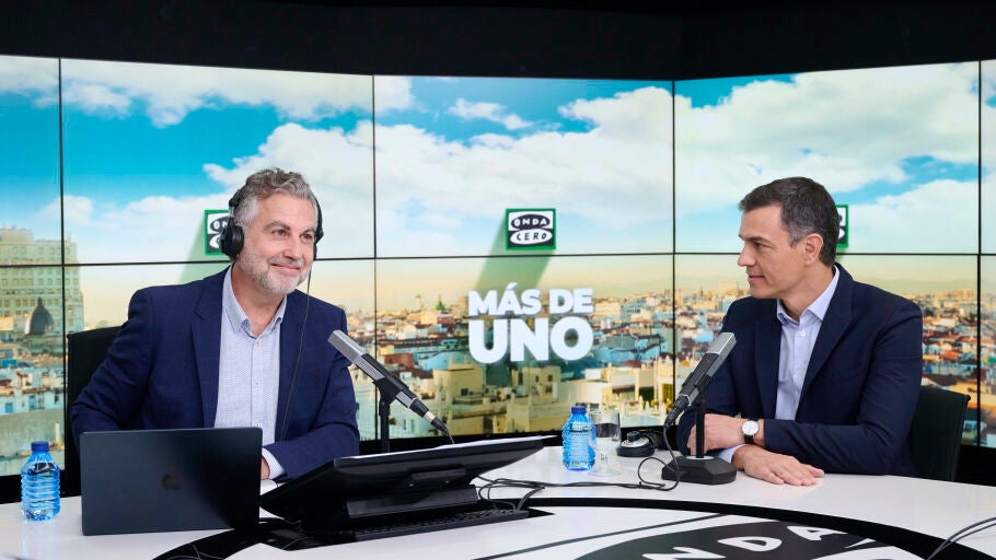 Carlos Alsina y Pedro S&aacute;nchez en 'M&aacute;s de uno'