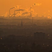 Polución de una ciudad alemana de Oberhausen