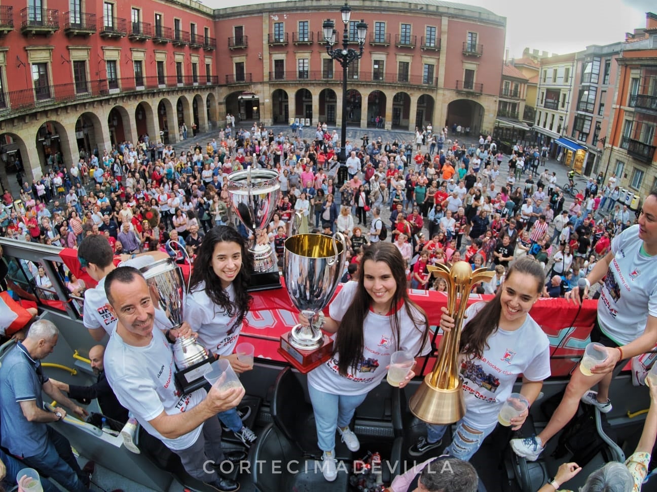 Fernando Sierra explica el adiós de Peralta Fernando Sierra explica el adiós de Peralta