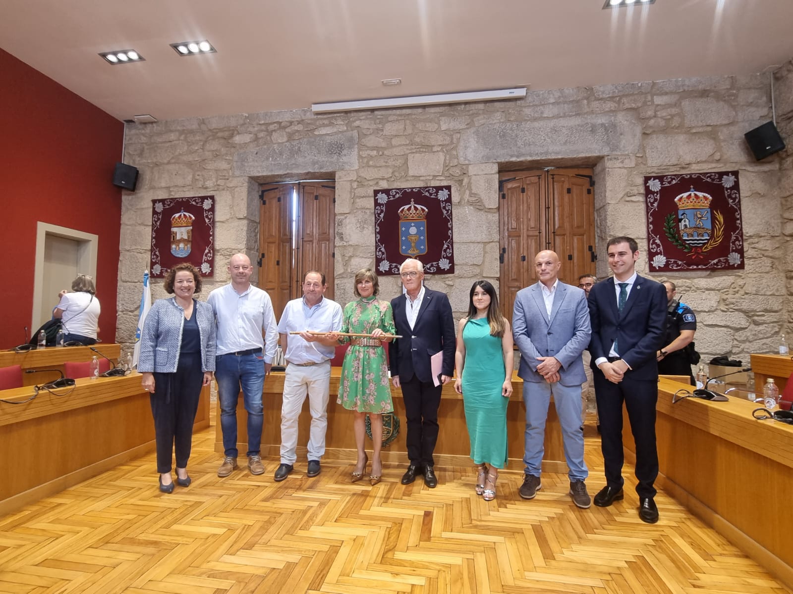 Nava Castro obtén o bastón de mando de Ponteareas. Nava Castro obtén o bastón de mando de Ponteareas.