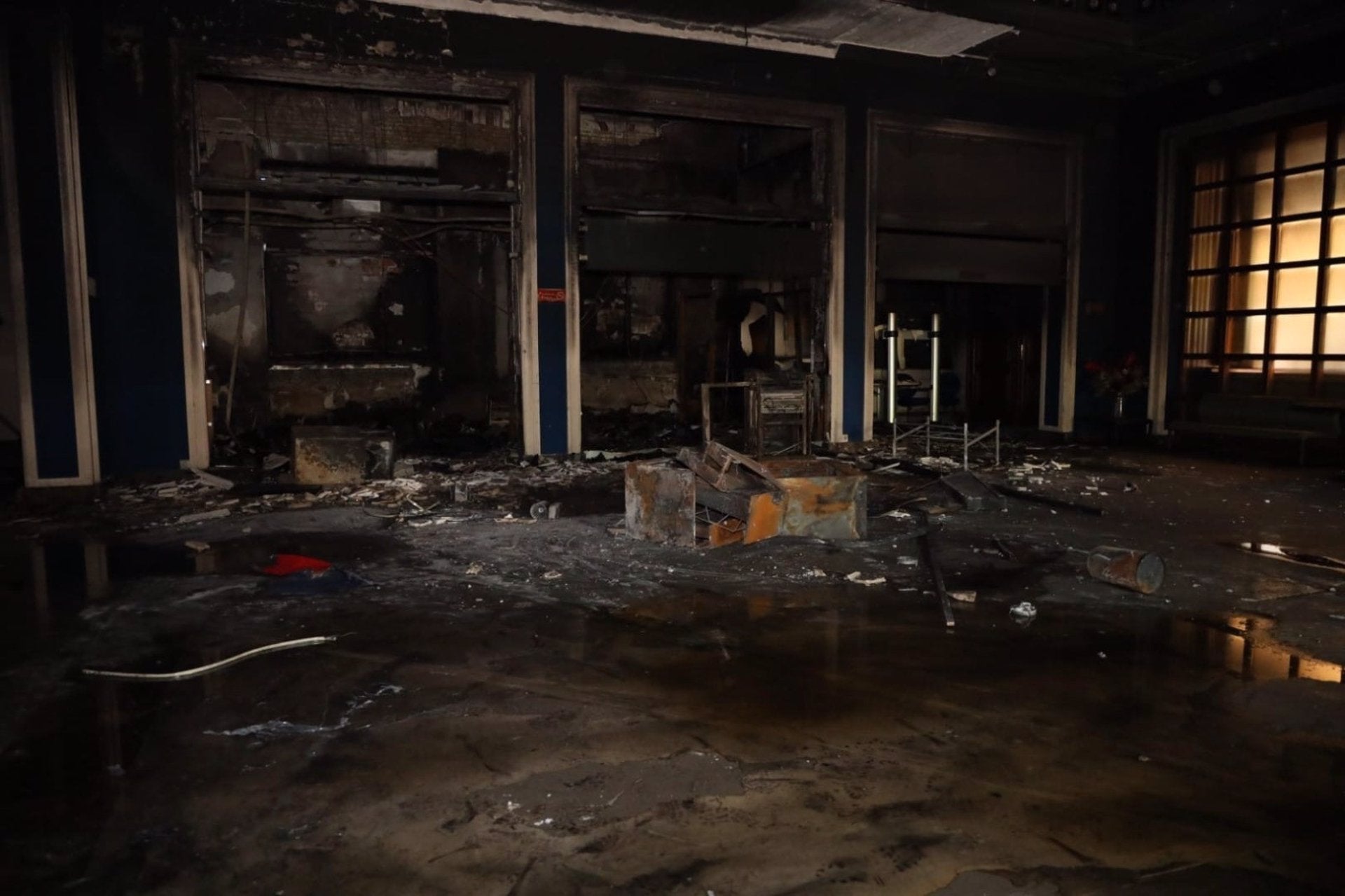 La Cámara de Comercio mantiene la actividad tras el incendio en su sede La Cámara de Comercio mantiene la actividad tras el incendio en su sede