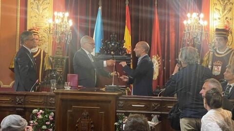 Toma de posesi&oacute;n de Gonzalo P&eacute;rez J&aacute;come