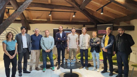 Participantes en el acto de clausura